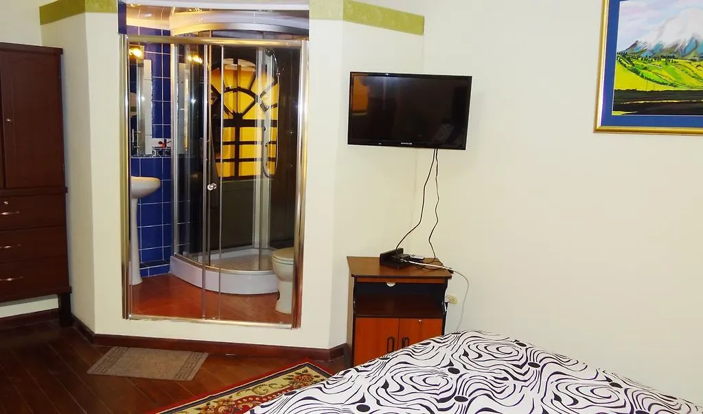 The Yellow House Quito Guest house