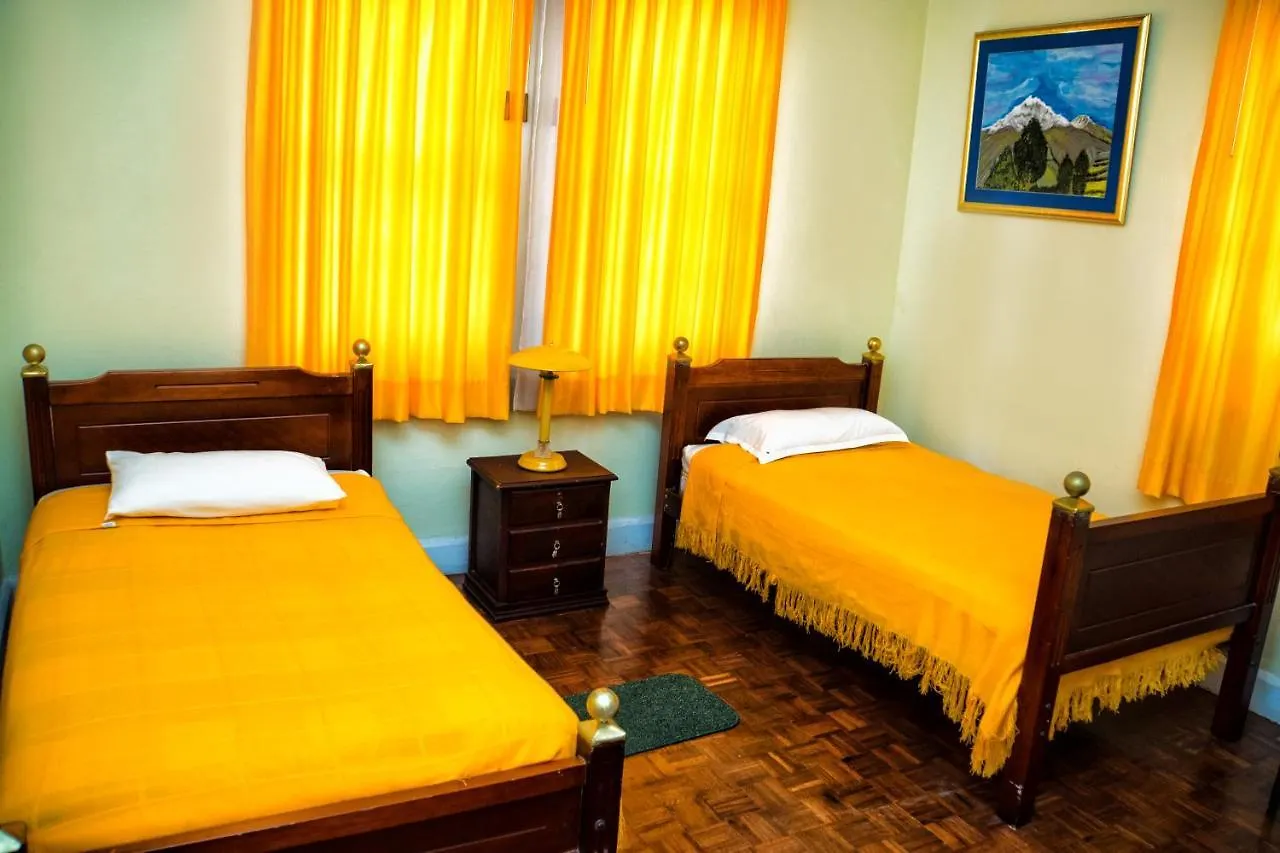 Guest house The Yellow House Quito